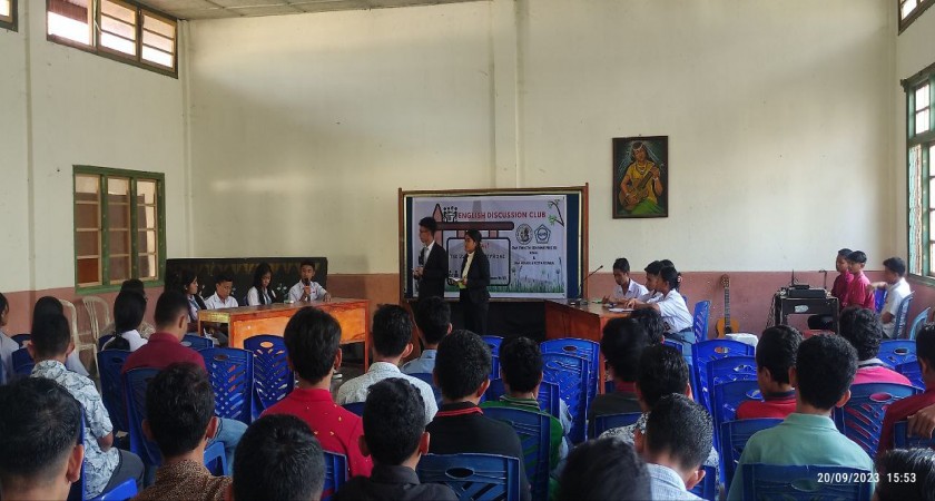 English Discussion Club: SMAS Seminari Pius XII Kisol Collaborates with SMAN 6 Kota Komba