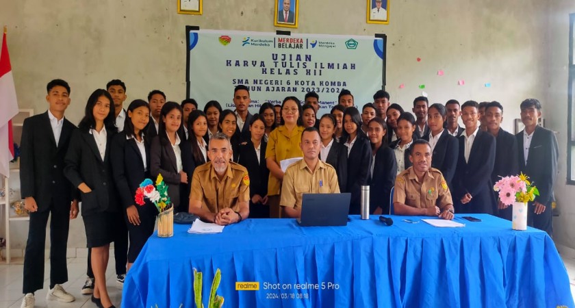Pembukaan Ujian Karya Tulis Ilmiah Kelas XII Tingkat SMAN 6 Kota Komba